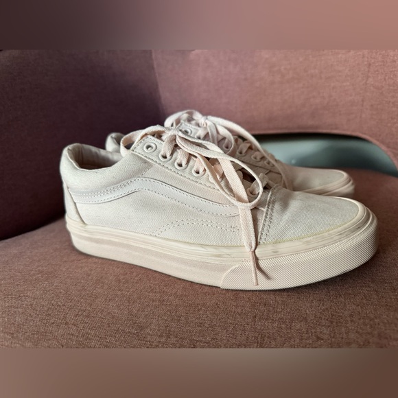 Classic Pink Van - Picture 2 of 7